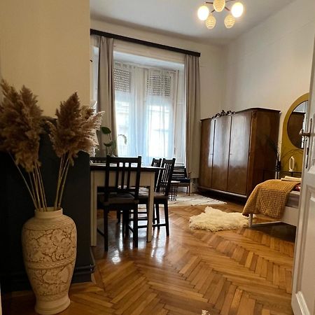 Rustic Apartment In Downtown Of Будапеща Екстериор снимка