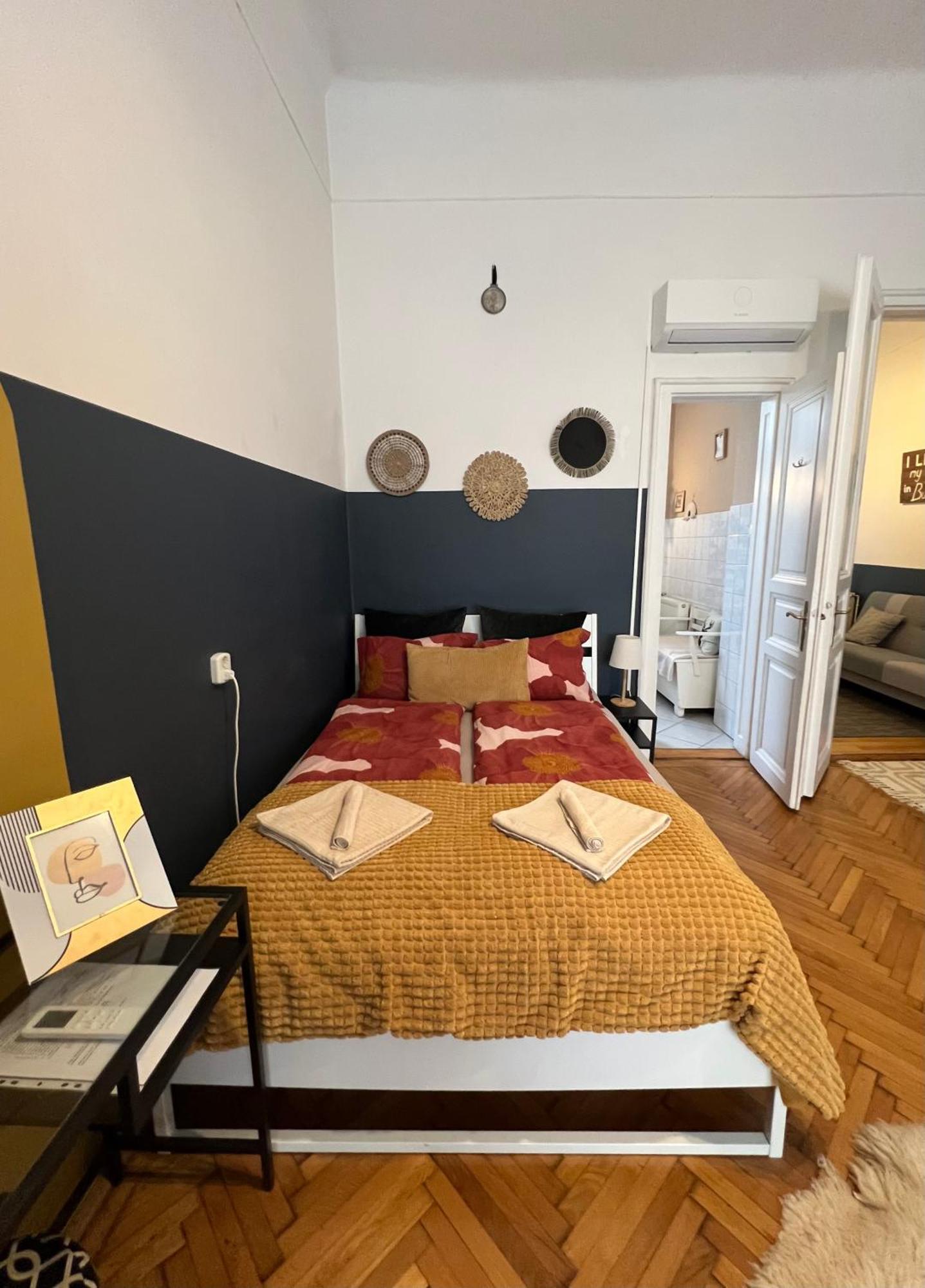 Rustic Apartment In Downtown Of Будапеща Екстериор снимка